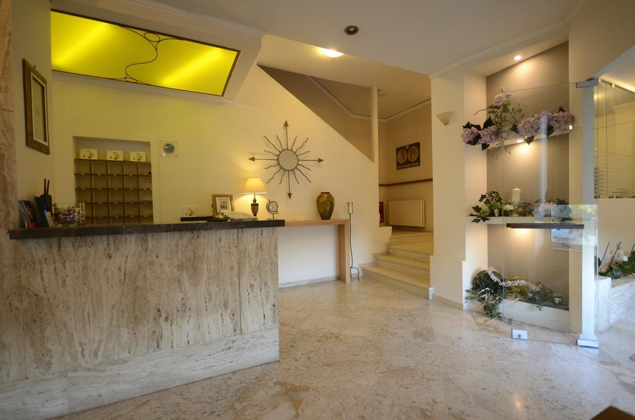 Messini Hotel Luaran gambar